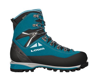 ゴアテックスとプリマロフトを合わせた保温性バツグンの冬山用登山靴