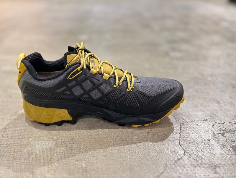 LA SPORTIVA AKYRA II GTX スポルティバ アキラ II GTX