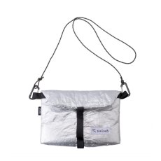 カラビナ・紐は付属いたしません