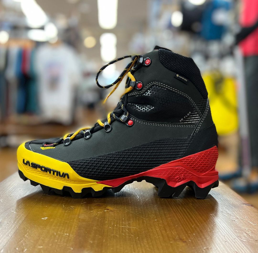 スポルティバ エクイリビウム LT GTX ( Black / Yellow ) | La