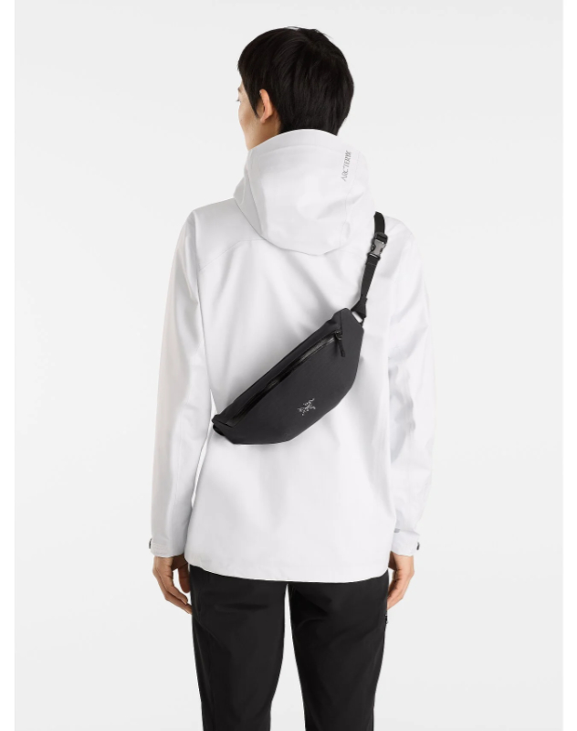 ARC'TERYX クロスボディ バッグ Crossbody Bag-